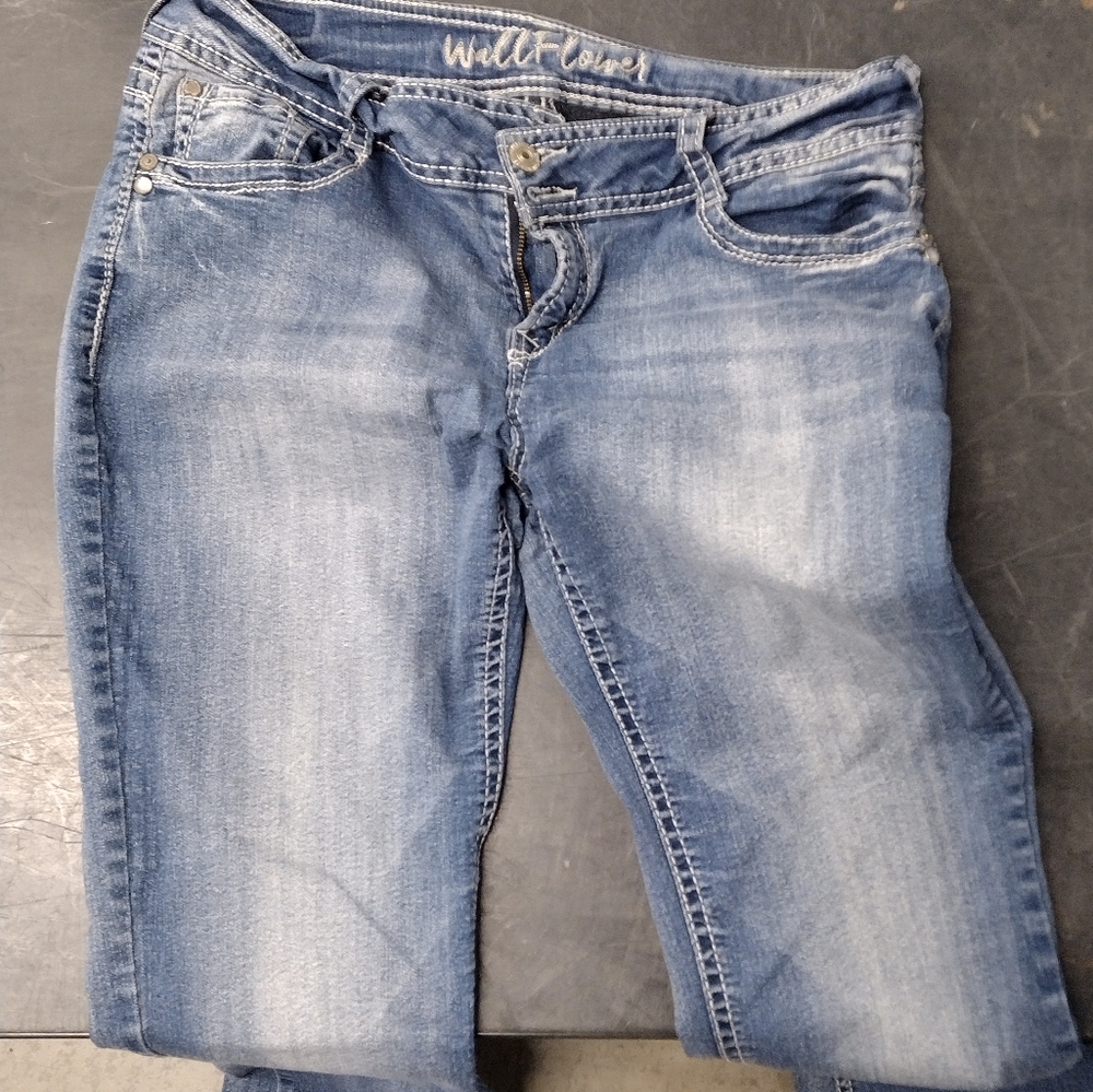 Wallflower jeans